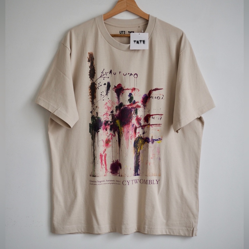 Tate art gallery Cy Twombly autunno Uniqlo T shirt